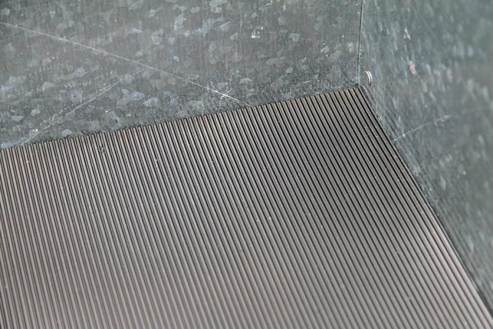 CEM-9015-020 | RUBBER MAT VOOR METALEN INZET 660X730MM - CEMBOX 750L