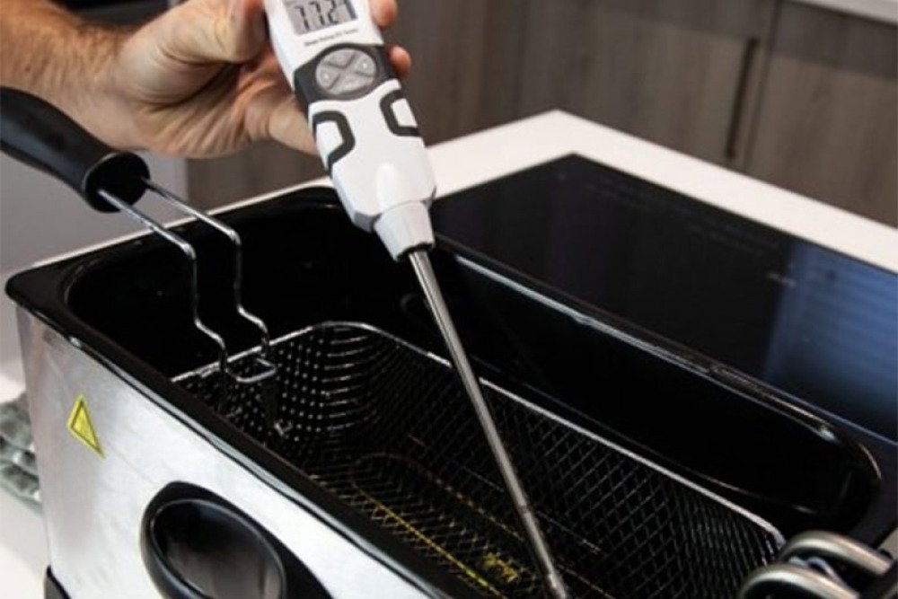 ETI-1040-000 | TESTEUR ET THERMOMETRE D'HUILE D FRITURE NUMERIQUE